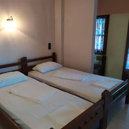 Lantställe Double With Two Single Beds *