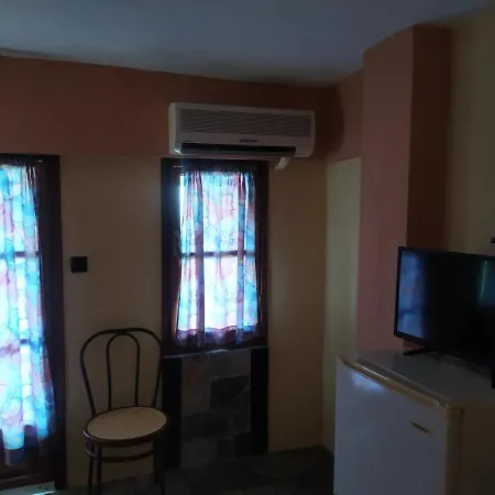 Double With Two Single Beds * טסגרדה