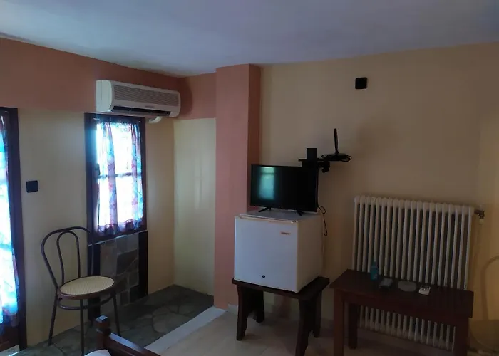 Летний дом Double With Two Single Beds *