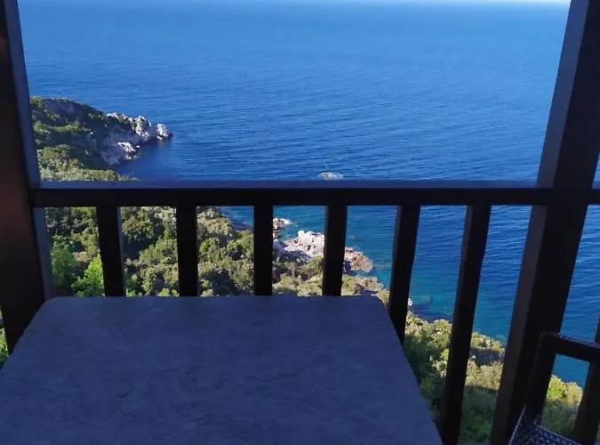 Double With Two Single Beds Цагарада