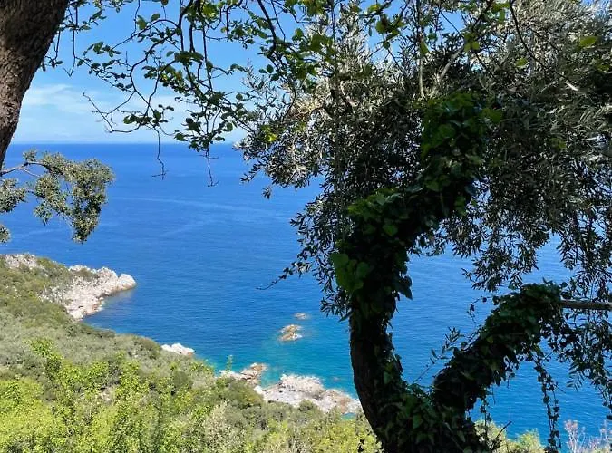 Double With Two Single Beds